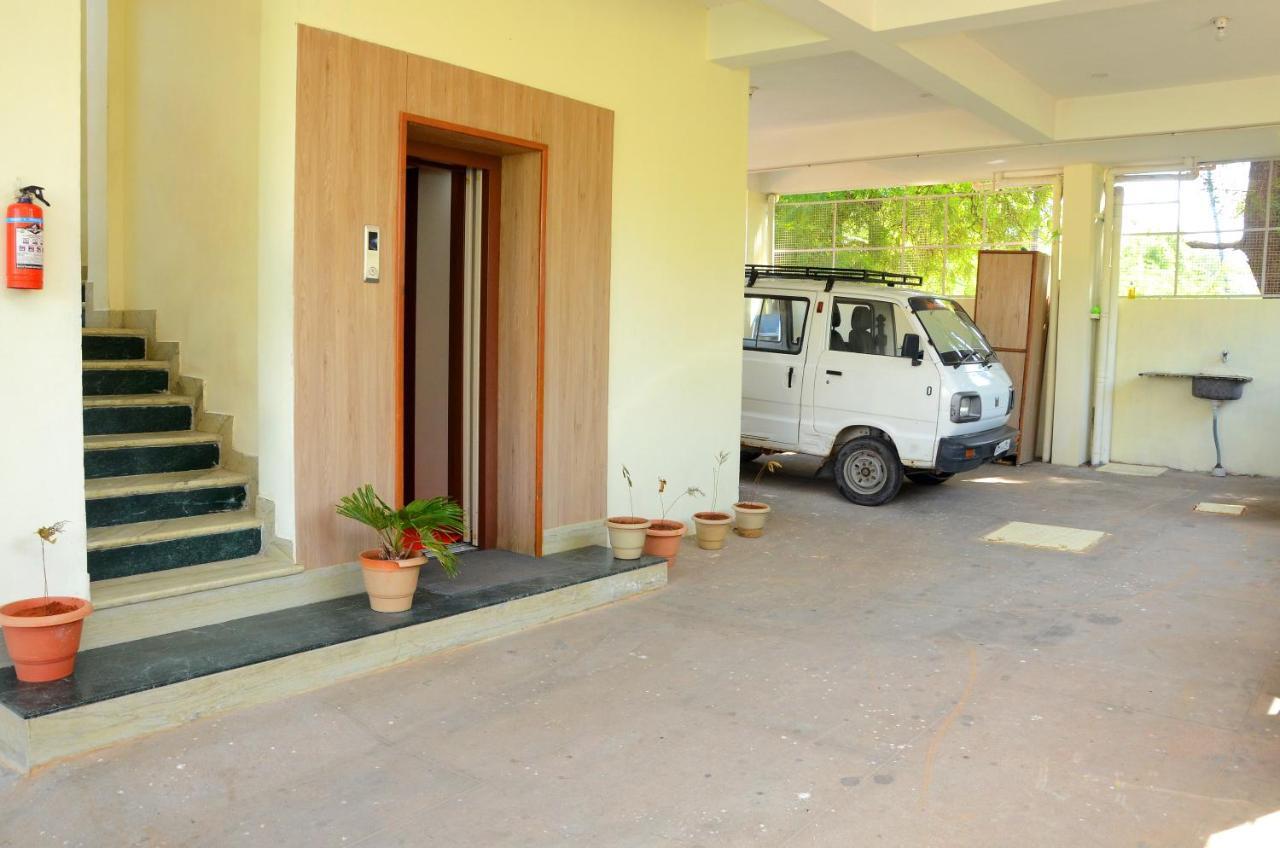 Hari Iyer Residency Hotell Tiruchchendūr Eksteriør bilde